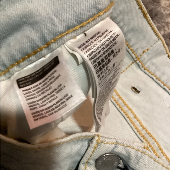 Levi’s Men’s 412 Slim Shorts Light Wash, Size 42, 9” - Picture 4 of 5